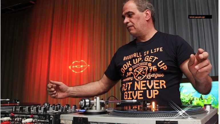 DJ Πέτρος Μπρατάκος