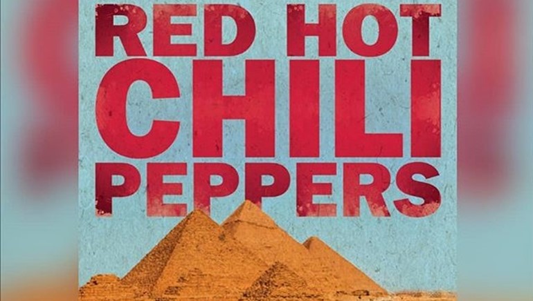 Οι Red Hot Chili Peppers στις πυραμίδες