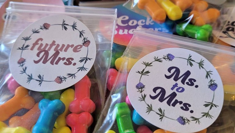Erotic Games & Candys